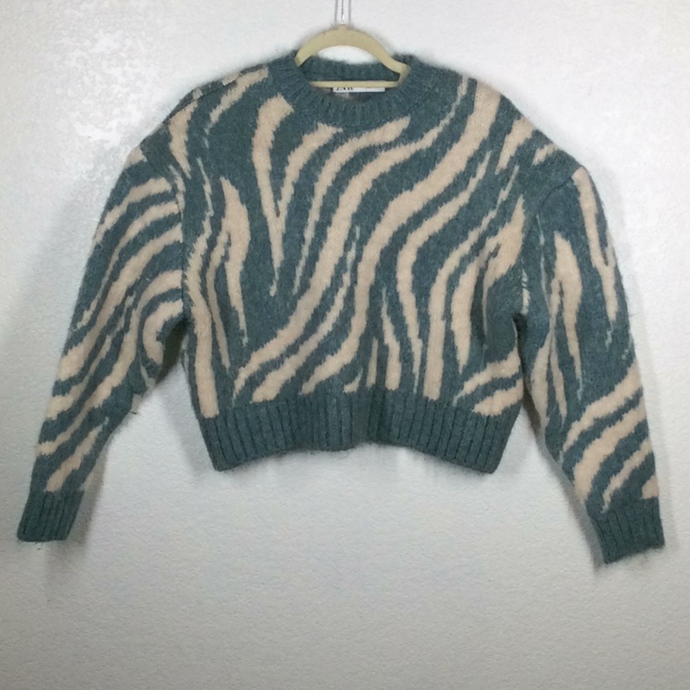 Zara Zebra Animal Print Chunky Soft Knit Crewneck Sweater Size Medium